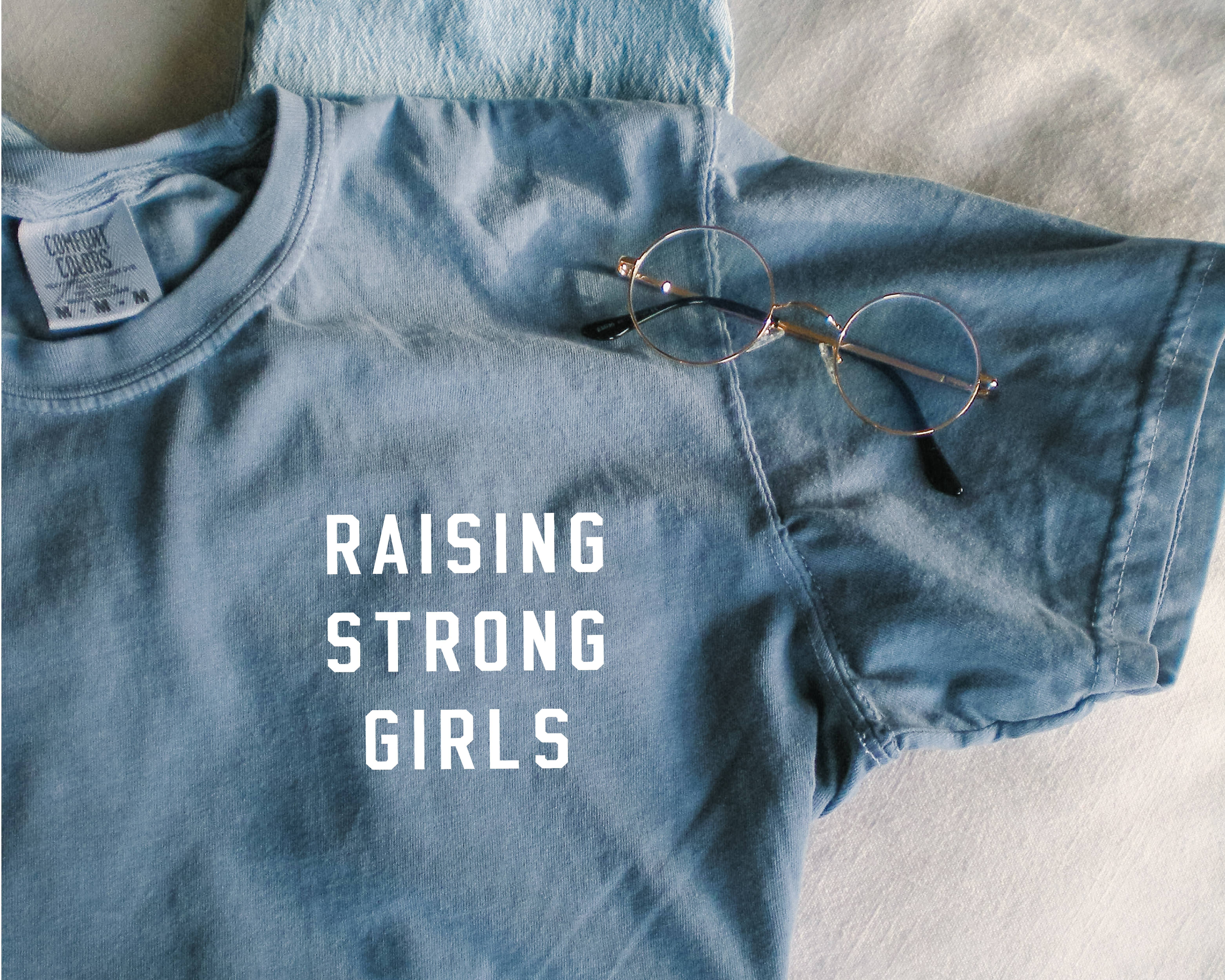 P E T I T R U E - Wholesale Screen Printed T-Shirt - Women's - Raising Strong Girls Minimalist Shirt for Mom3