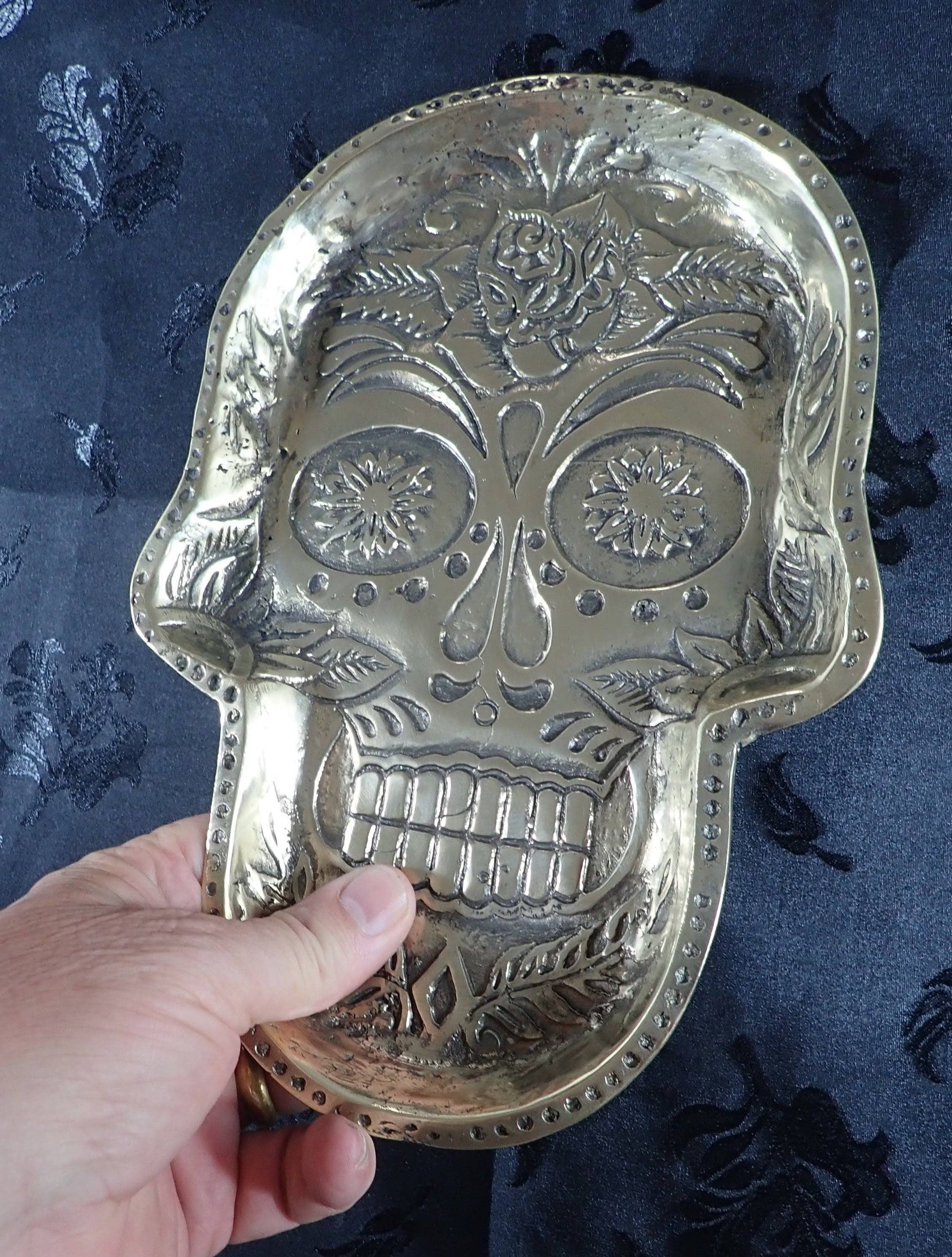 Ubud Glass - Vente Plateaux décoratifs - Plateaux de service en laiton mexicain - Beauté intemporelle pour des réceptions élégantes3