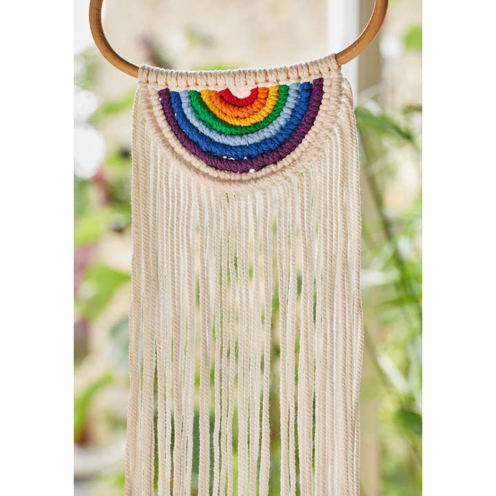 Namaste – Großhandel Deko-Quaste – Regenbogen-Wolken-Makramee-Hängedekoration1
