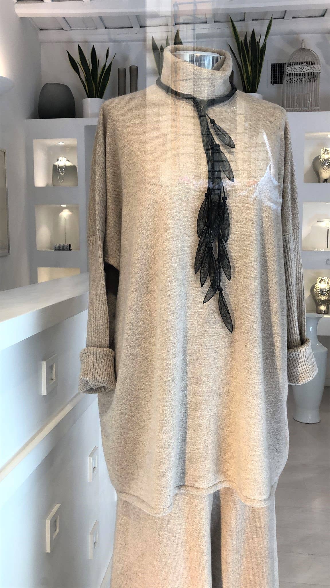 Rosalba Galati SRL - Wholesale Beaded/Pearl Necklace - Feather12