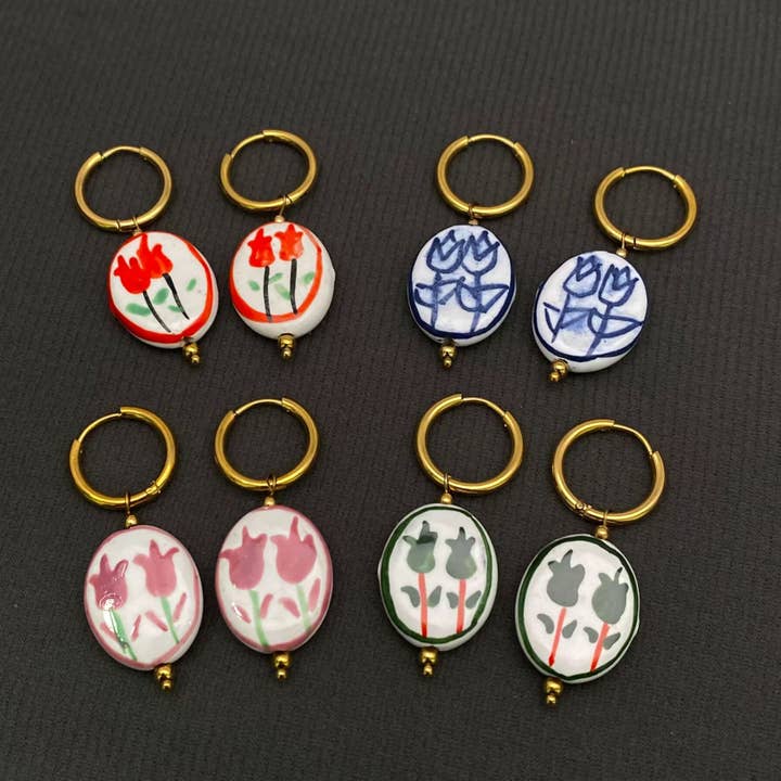 Mio Queena - Wholesale Huggie Earrings - Flower Pattern Ceramic 18K GoldenSS Huggie Earrings - FGS4