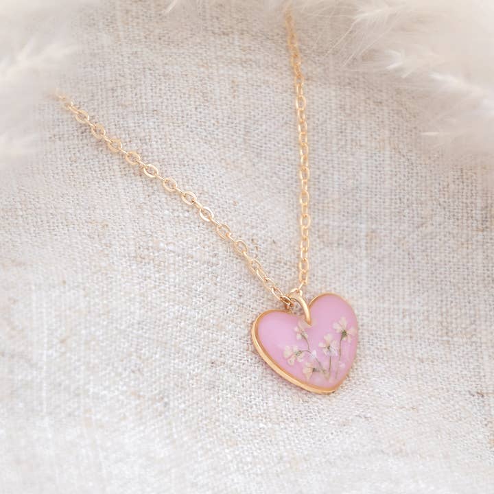 Allie and Posie - Wholesale Pendant/Charm Necklace - Light pink heart necklace with white real flowers in resin3