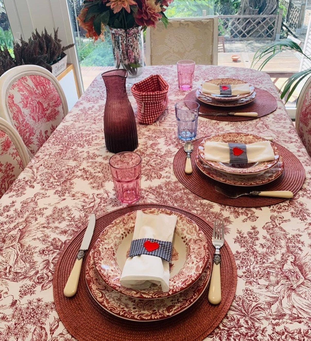 Huca Home – Großhandel Tischdecken – Rote Cartuja-Tischdecke1