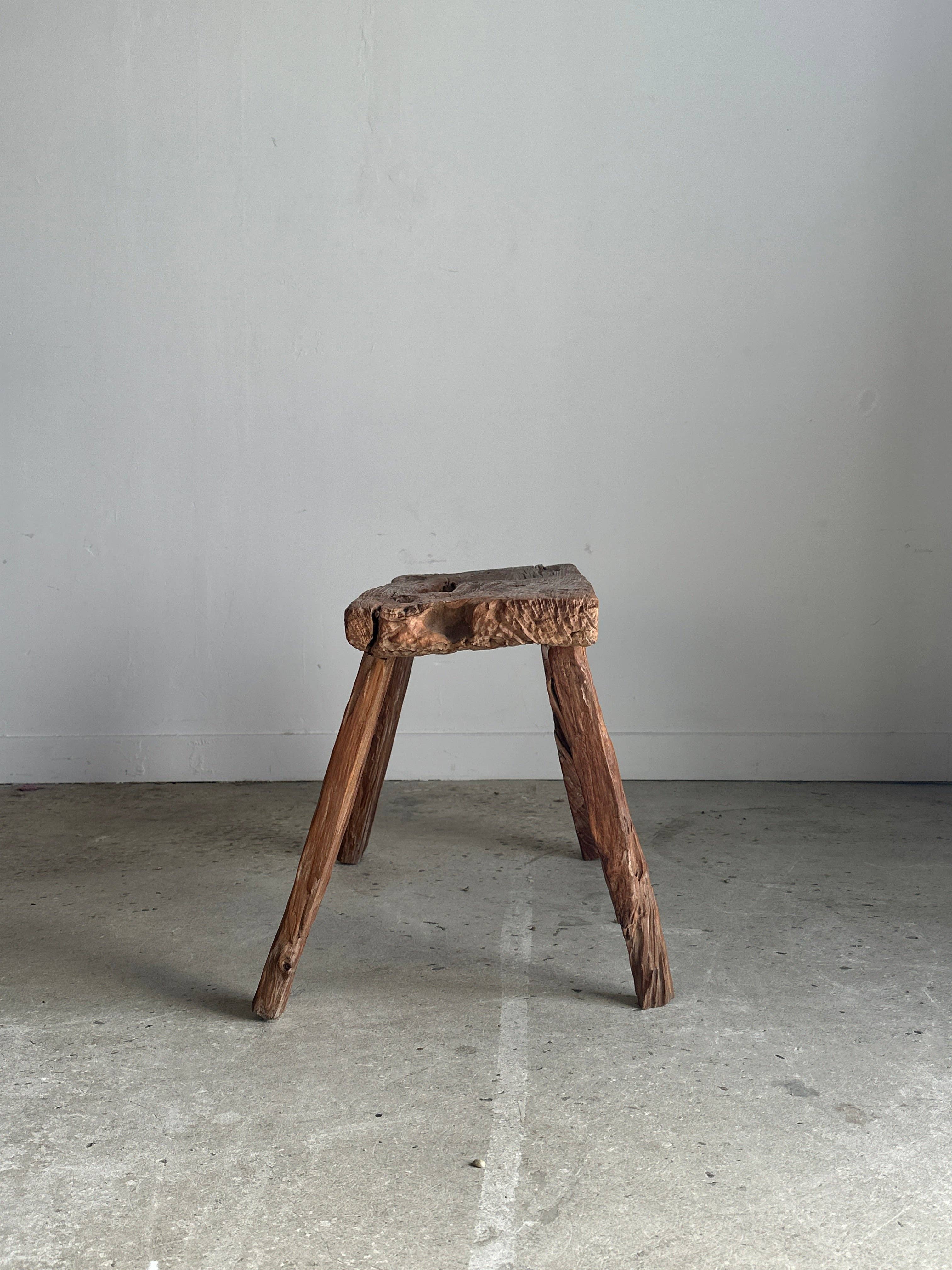 Office Objets - Wholesale Bench - Small organic bench in upcycled Asian teak quadripod openwork seat - Matahari8