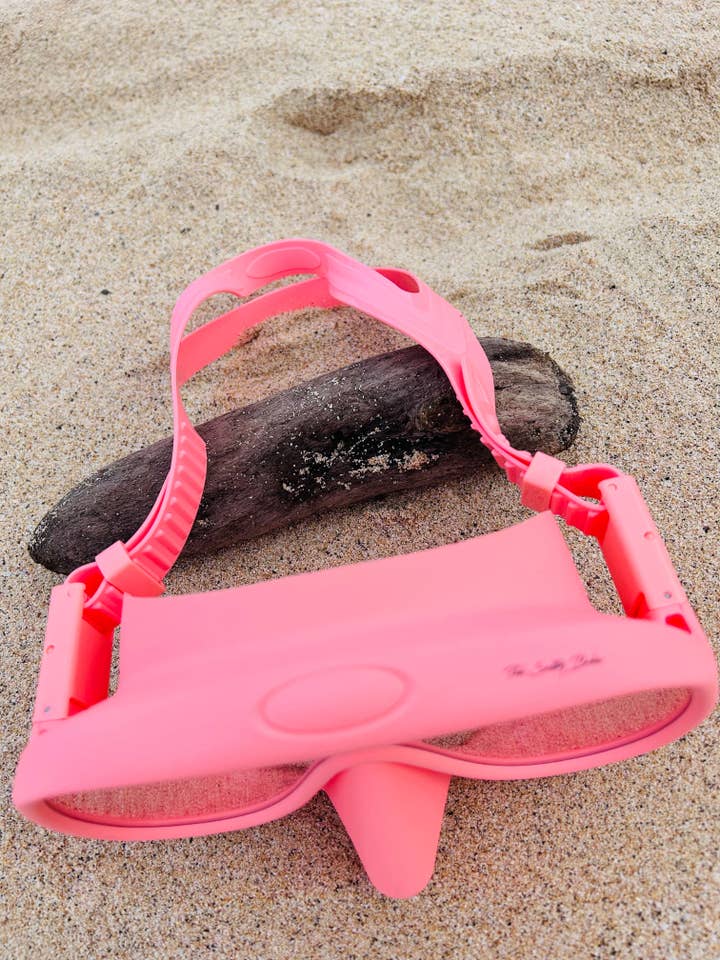 The Salty Babe - Wholesale Swim Goggles - Unisex - Looking Glass Dive Mask3