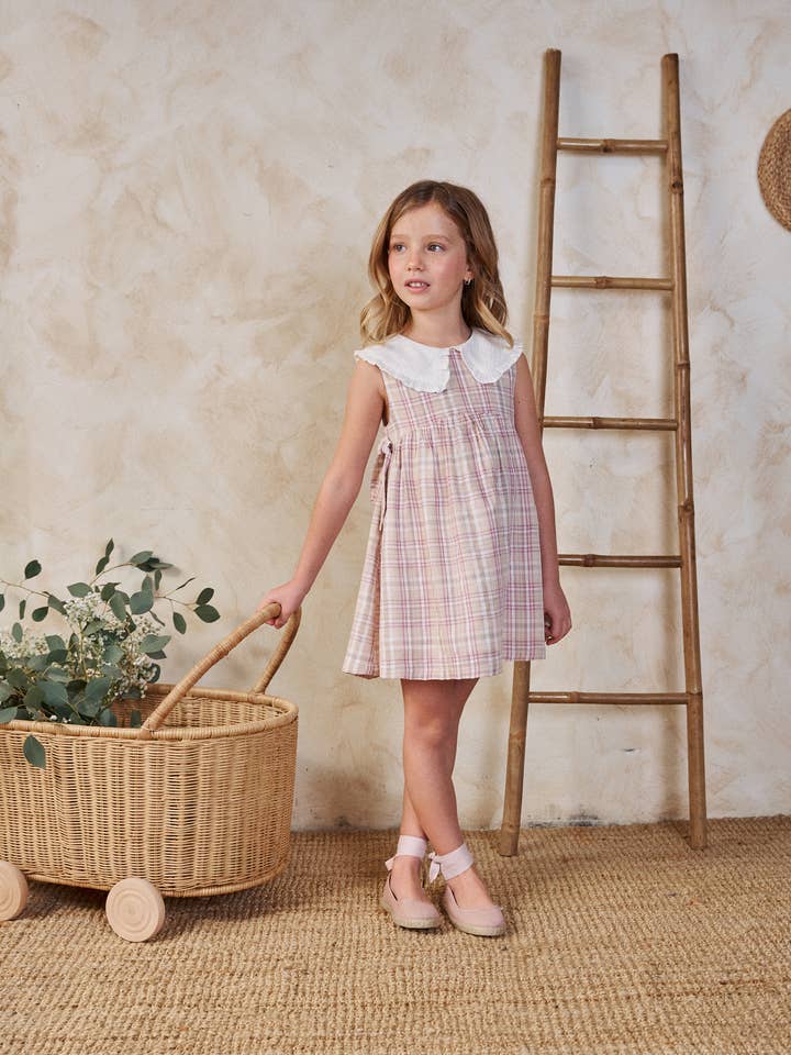 Dadati - Wholesale Dress - Kids - Sleeveless plaid girl's dress with Peter Pan collar