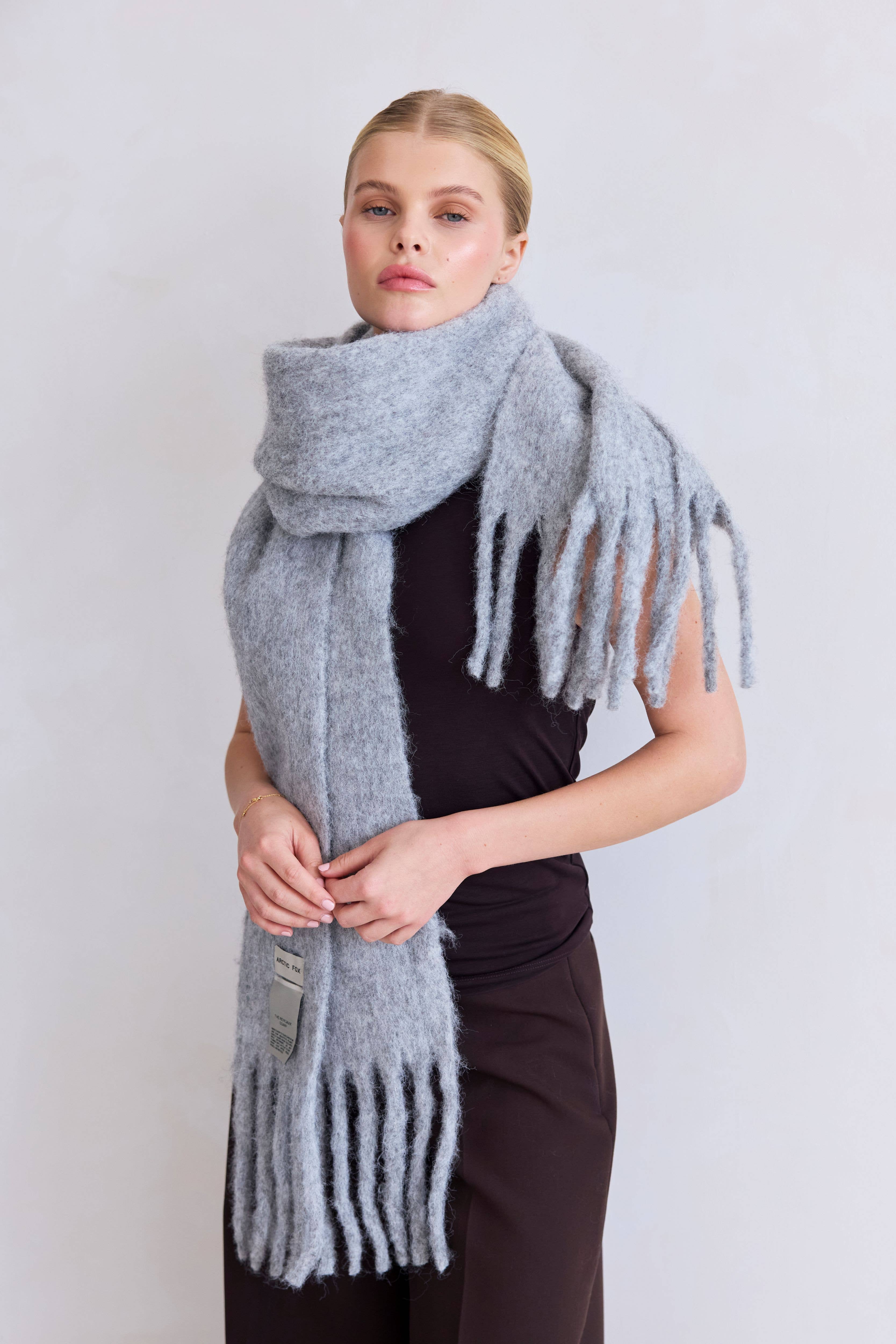 ARCTIC FOX & CO. - Vendita all'ingrosso Sciarpa - Donna - La Sciarpa Reykjavik con Lana RWS - Grigio - AW257