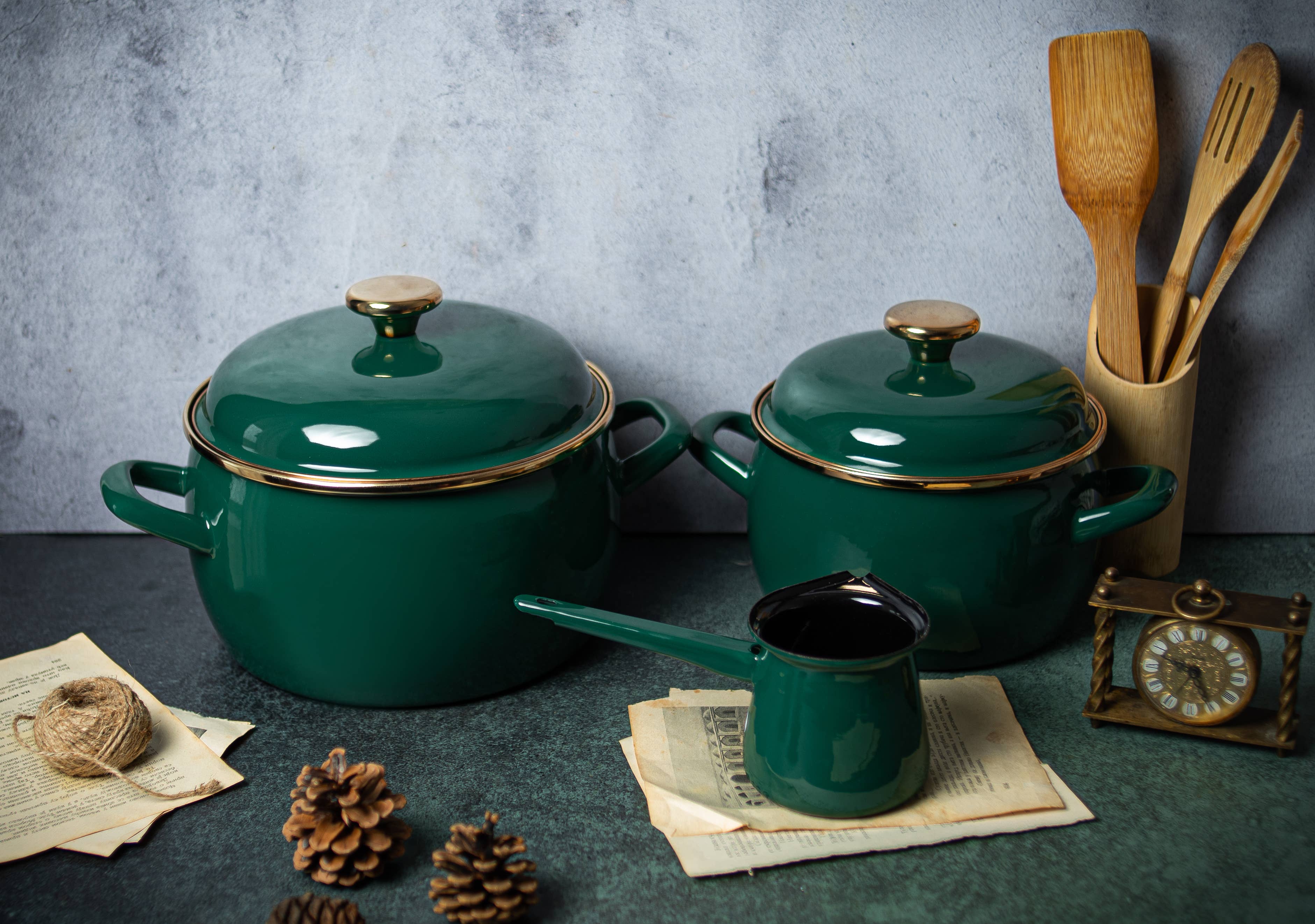 Metalac Enamelware – Panela por atacado – Panela Esmaltada com Tampa Esmaltada, 7,5L, Coleção Verde Escuro1