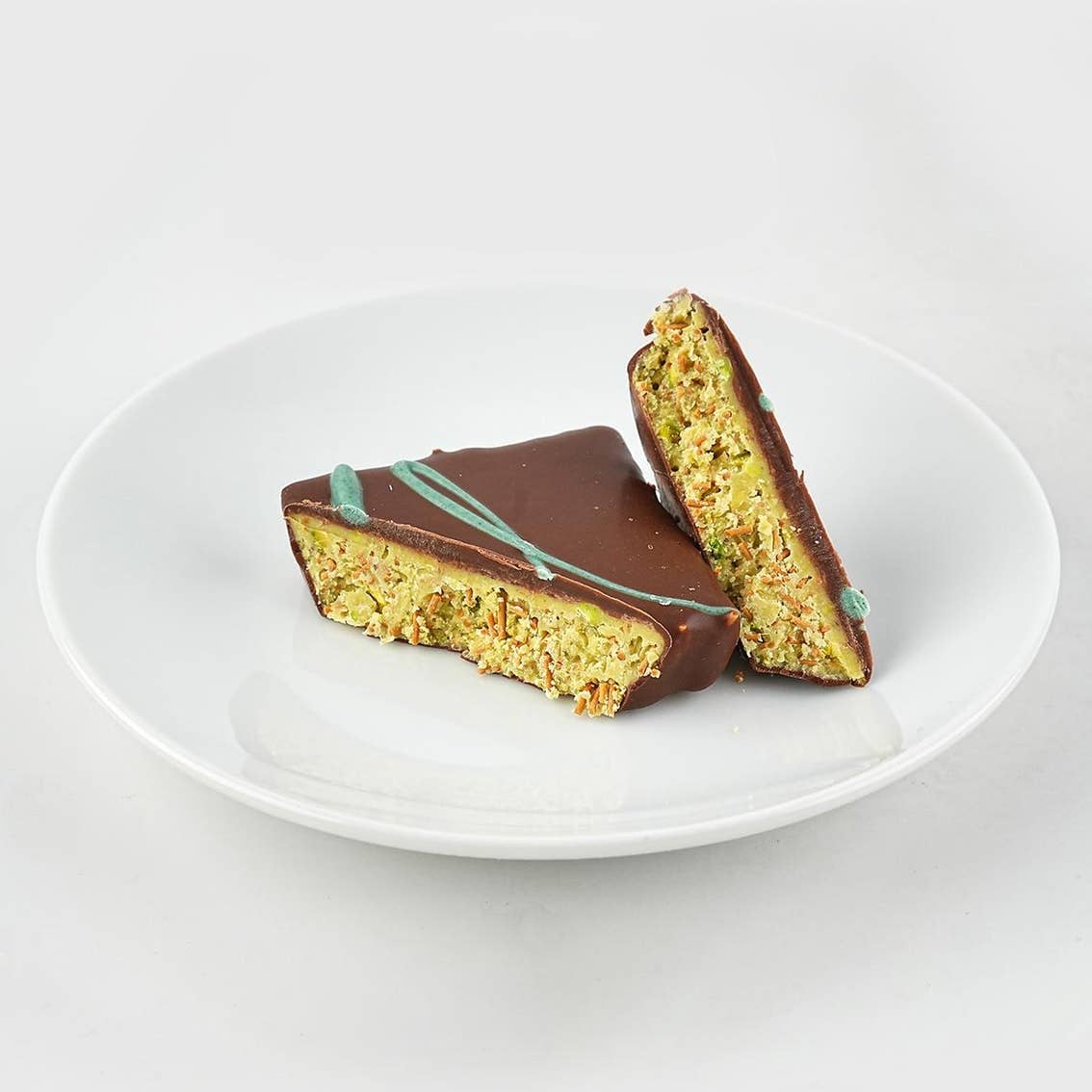 Yami - Wholesale Chocolate Covered Sweets - Young World Korean Dubai Style Chocolate Pistachio Kunafa5