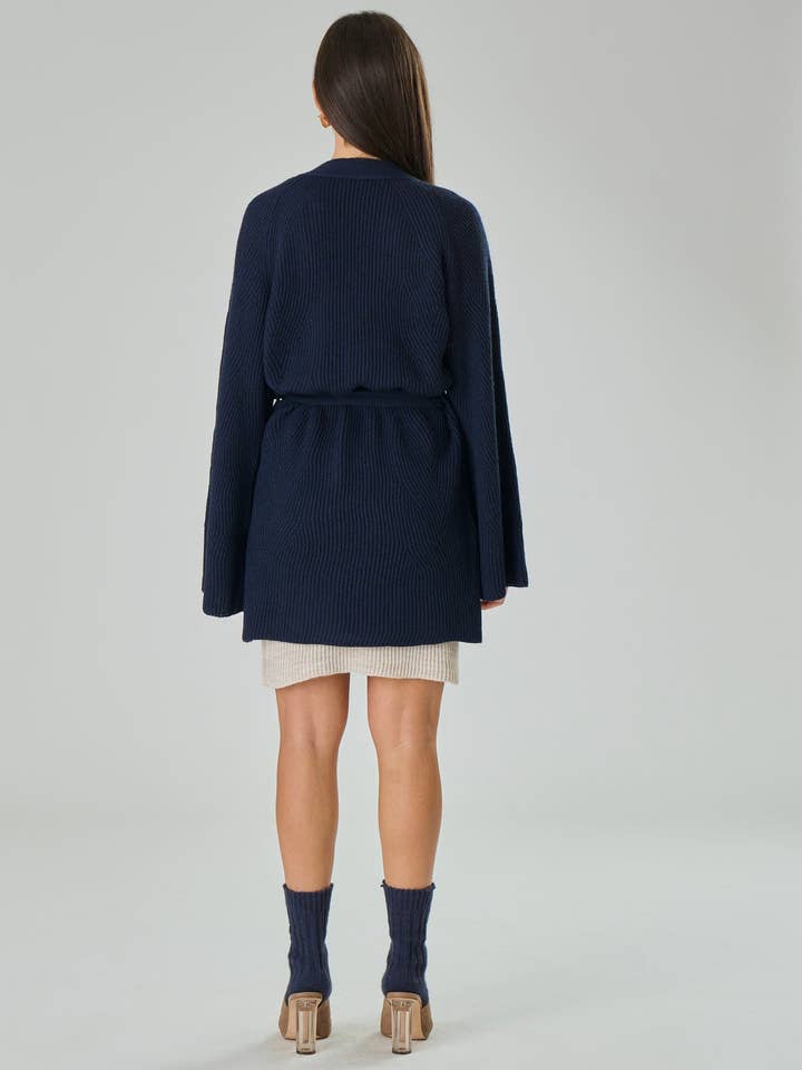 TENNÉ - Wholesale Cardigan - Women's - Oversize Cardigan in Mix Merino Woll - Silvia1