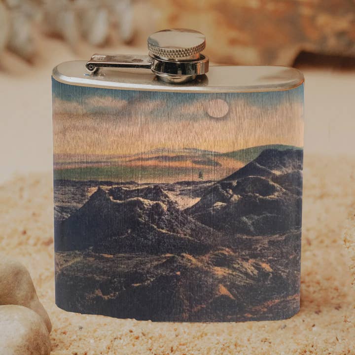 Wood Flask 6 ounce - Desert Mountains for engroshandel hos Spitfire Girl