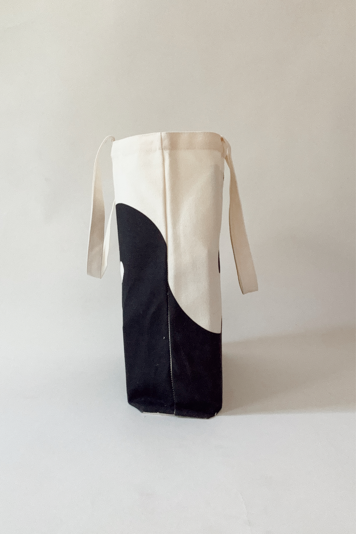 COUTONIC - Wholesale Tote Bag - Women's - Organic Cotton Black Sands Yin Yang Tote 2.03