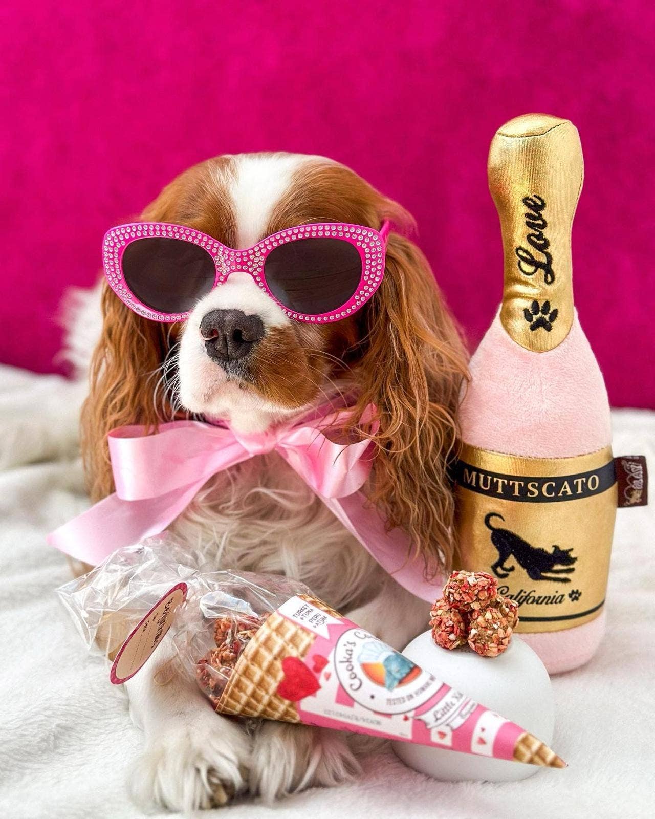 Belpharmed bv: Cooka's Cookies & Sensidog - Wholesale Pet Treats - Dog - Pink Kisses - Turkey & Tuna Dog Treats2