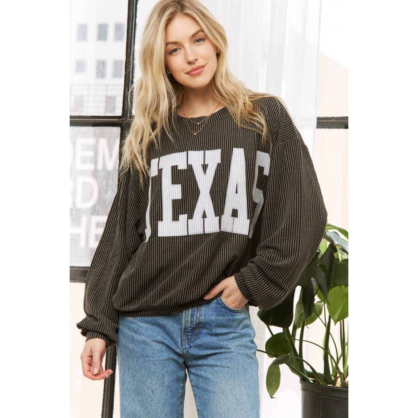 Sweet Generis - Vendita all'ingrosso Top in maglia - Donna - FELPA CON CORDONCINO A COSTINE CON STAMPA TEXANA6