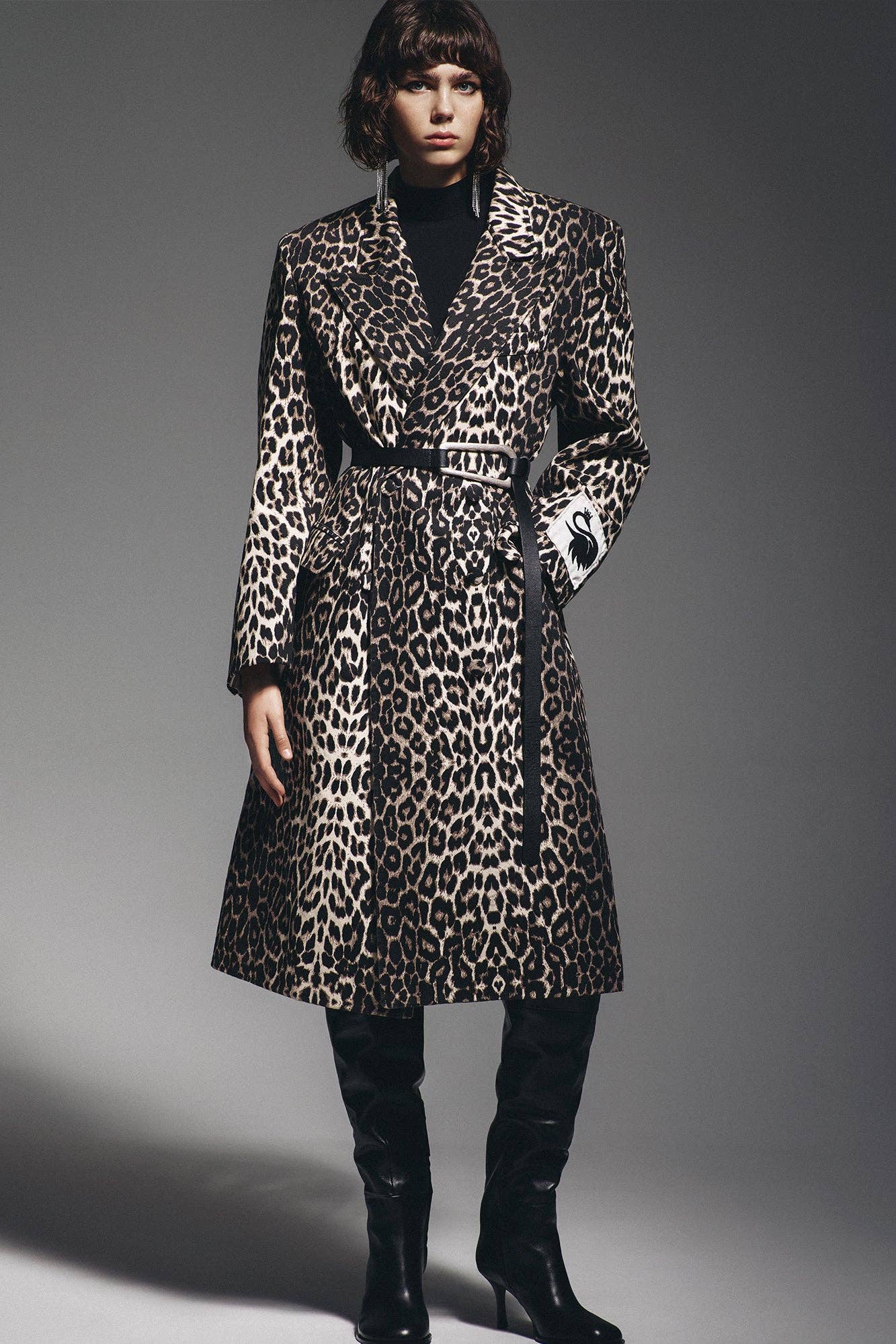 Leopar 100% COTTON LEOPARD PATTERNED LONG JACKET for wholesale on Faire