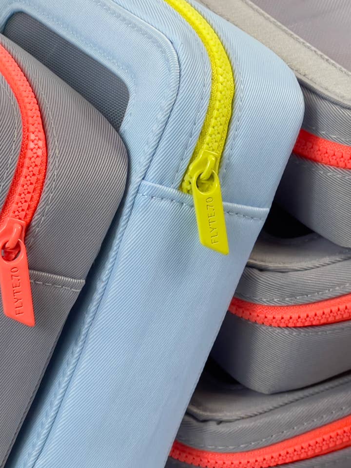 Vanity.Case- makeup bag- 2 colors for wholesale by Flyte.70