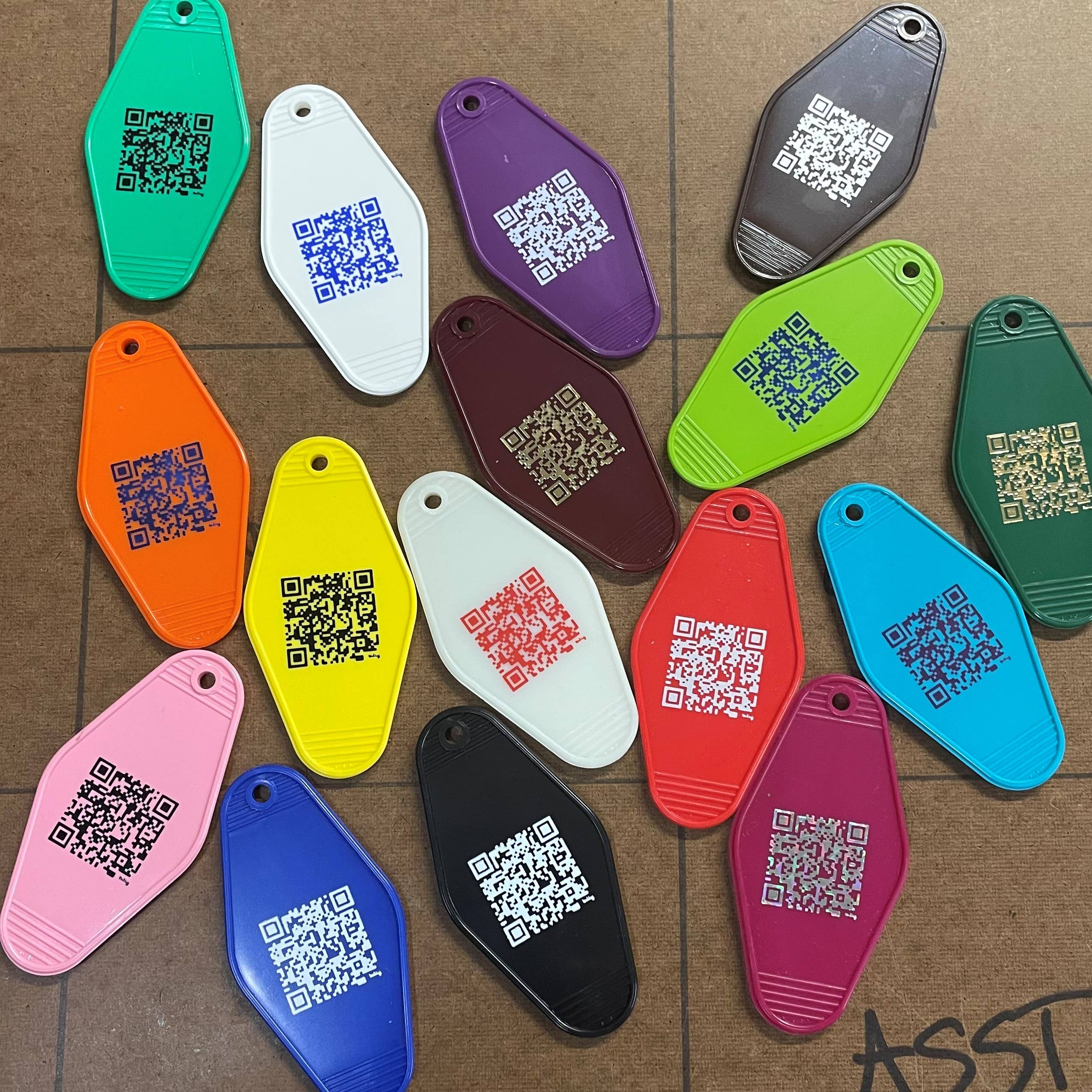 The 3 Sisters Design Co. - Wholesale Keychain - Unisex - CUSTOM Motel Key Fobs, Double Sided5