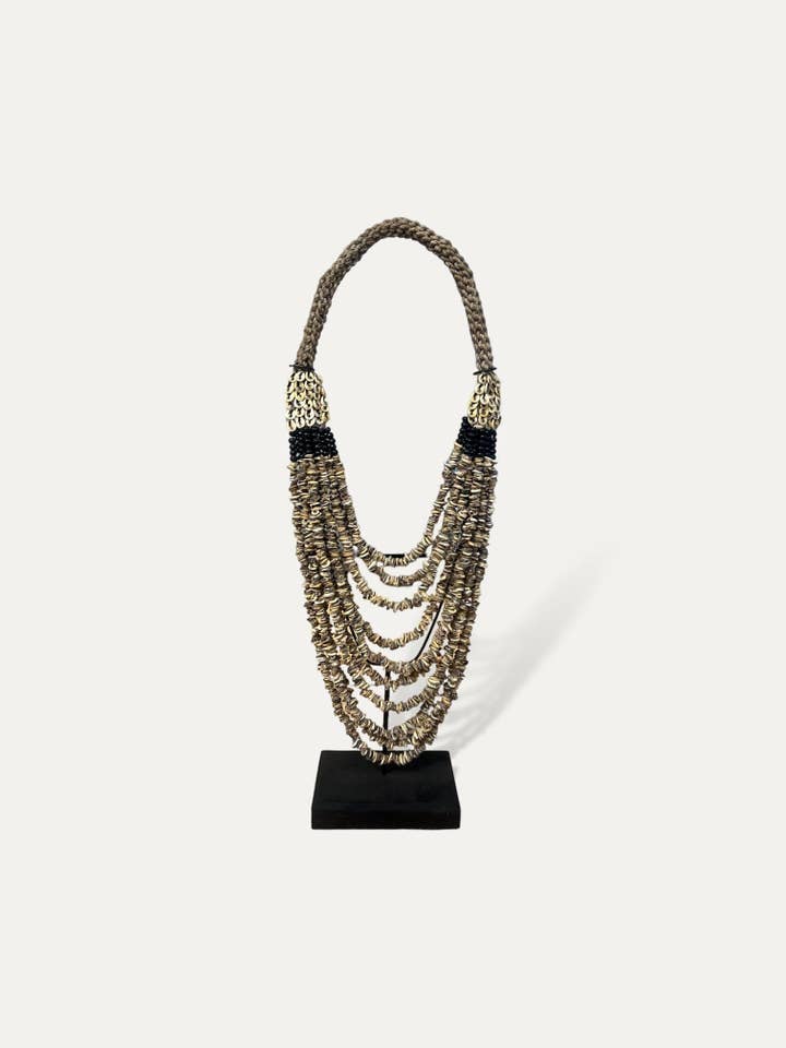 Collana di perle e conchiglie su base - Putu per la vendita all'ingrosso da parte di Cokoha