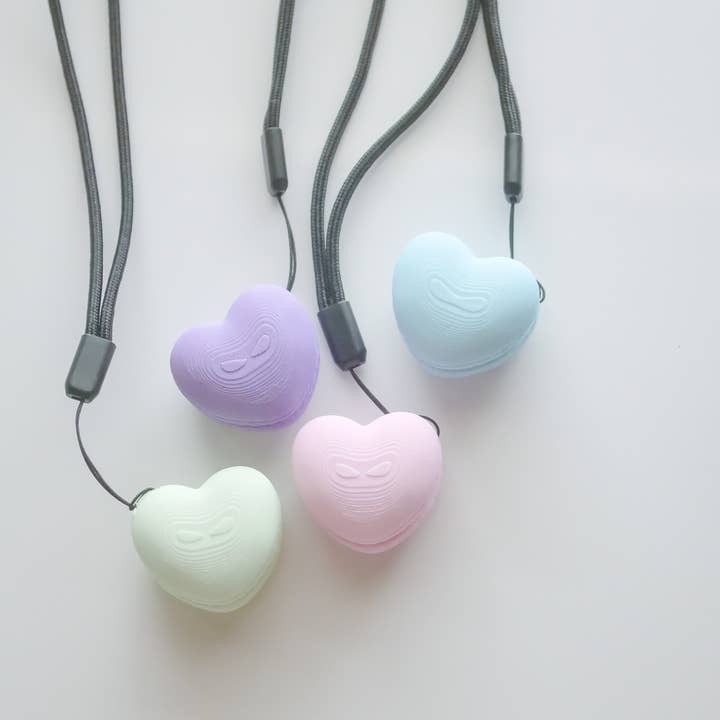 Herzförmiger Macaron Fidget Clicky für den Großhandel von Hello Cutters