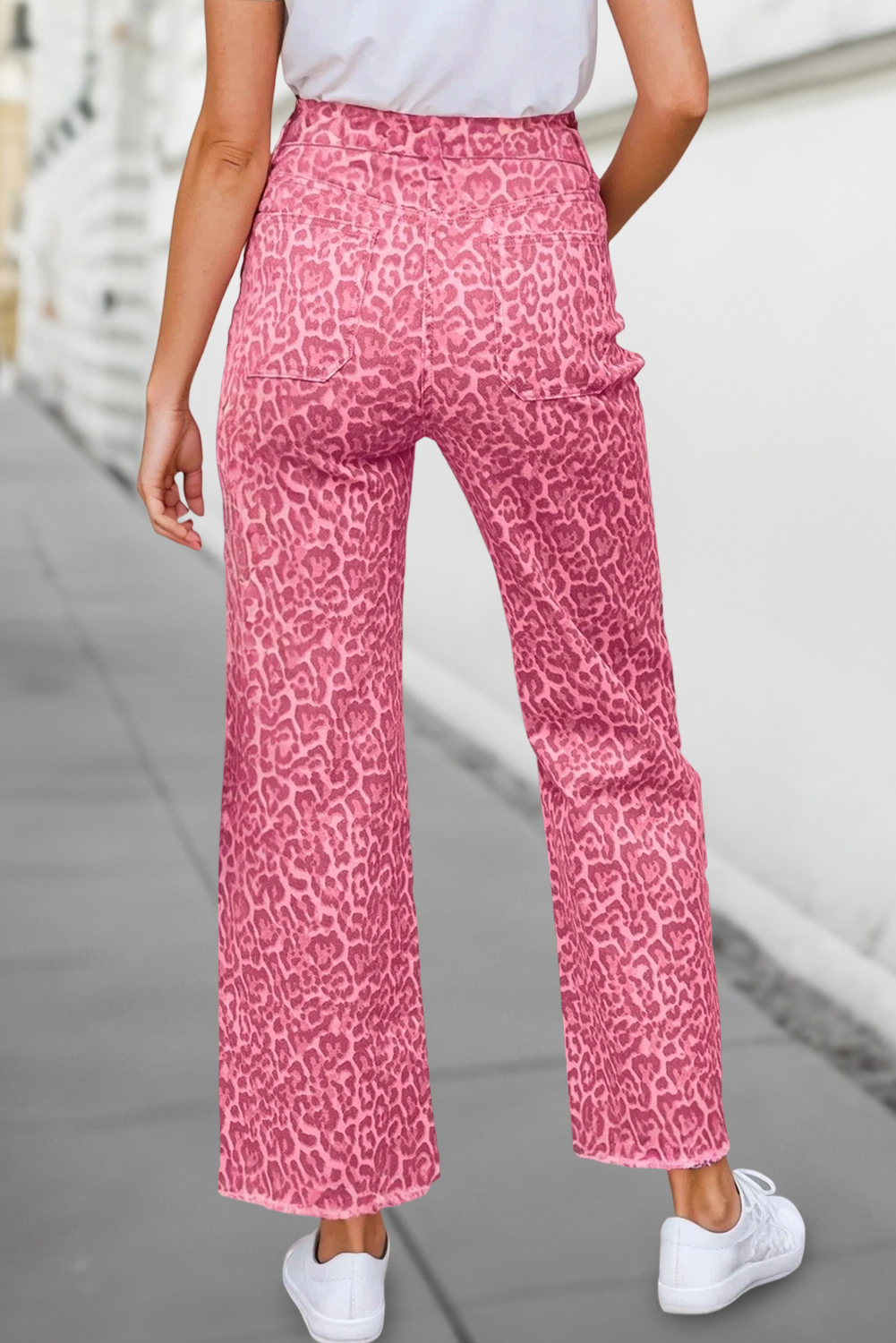 Aapparella - Vente Jean – femme - Jean large taille haute à bords effilochés motif léopard | 4-161