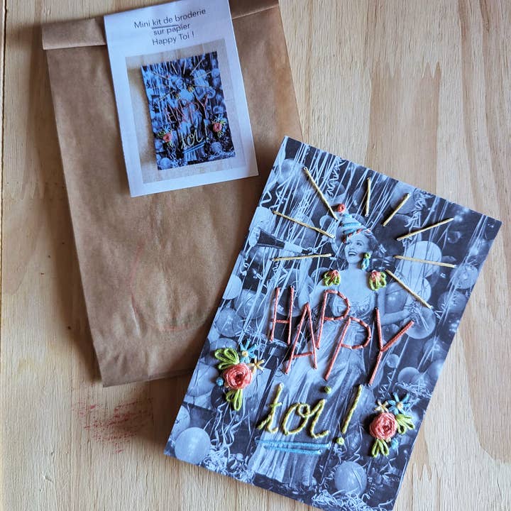 TheComptoir - Wholesale Embroidery/Cross Stitch Supplies - mini kit de broderie sur papier - Happy toi !3