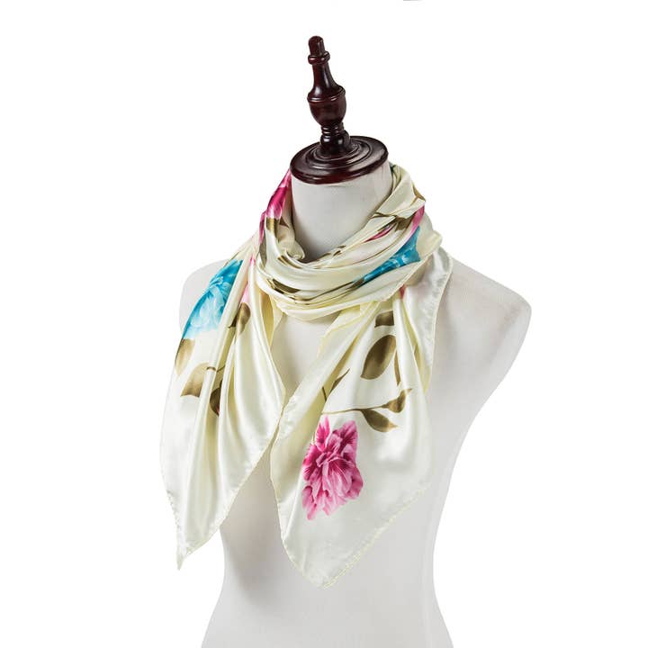 Blanc Grand carré de Soie Flora White Zoé en vente sur Faire4