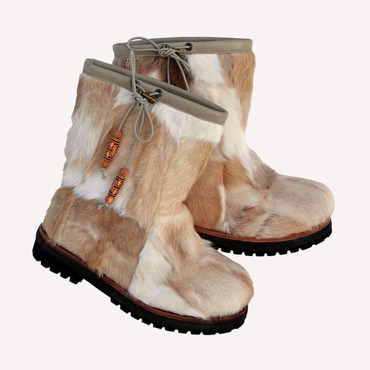 THE DAISY SHEEP for wholesale by MOGSki LLC