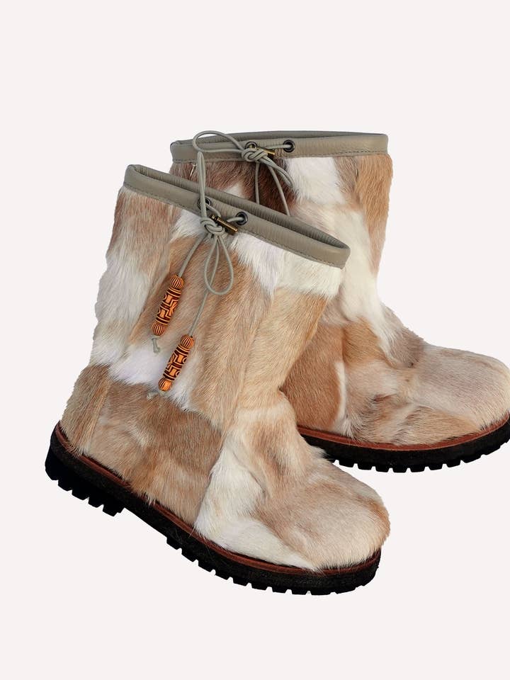 THE DAISY SHEEP for wholesale by MOGSki LLC