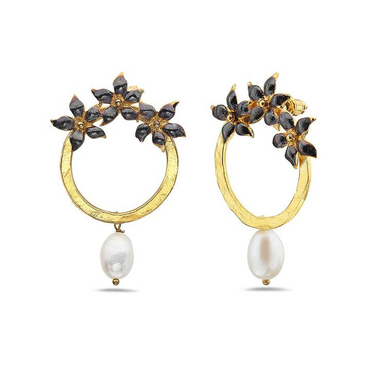 Orecchino Margherita per la vendita all'ingrosso da parte di Jewelry Fiesta