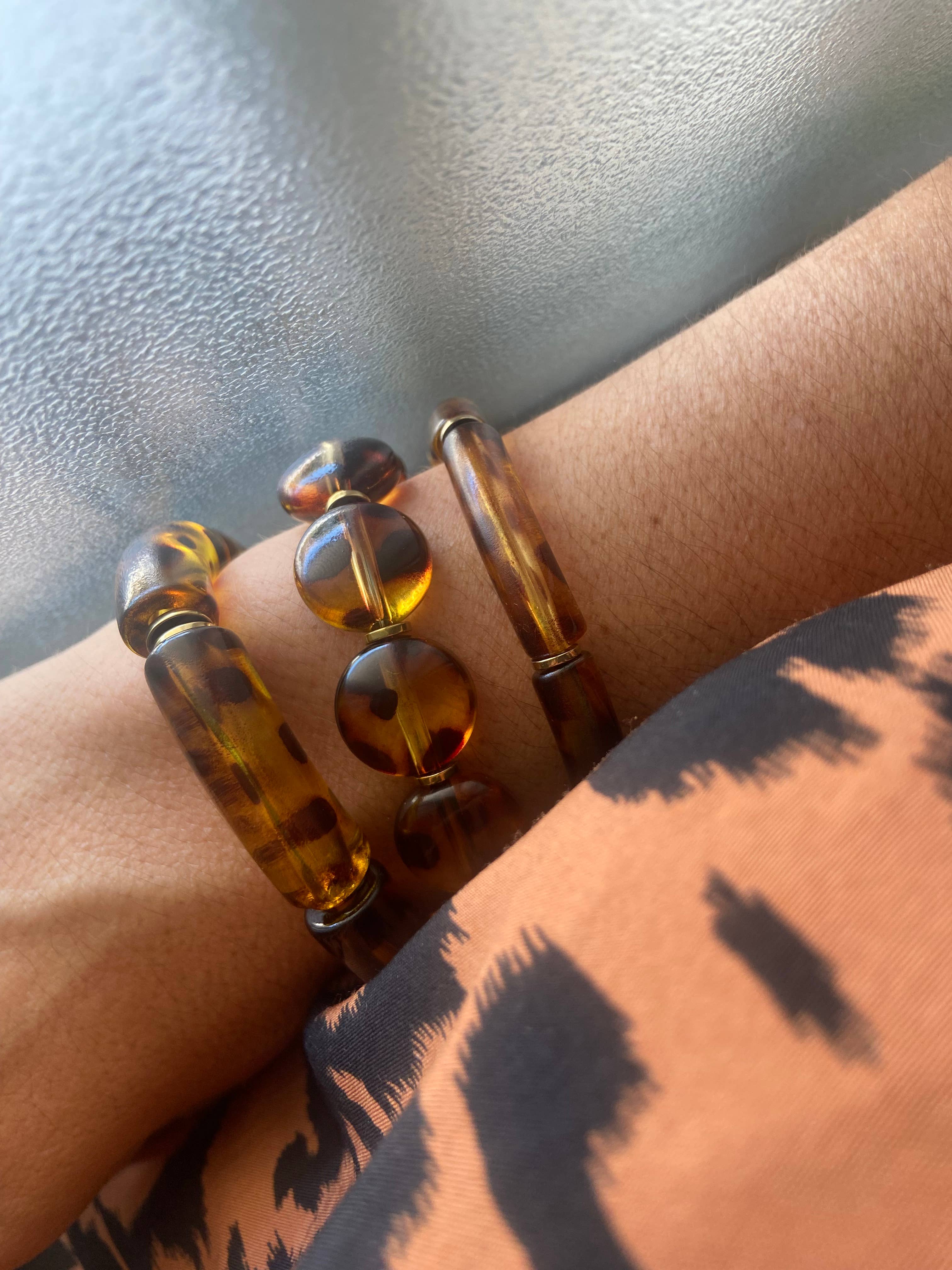 Misdi By Diane – Pulseira de missangas por atacado – Pulseira elástica com contas redondas de resina estampa onça2