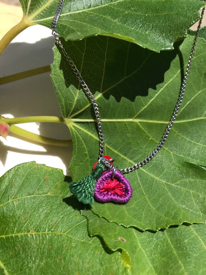 fig necklace, choker, mini pendant, fruit, stainless steel for wholesale by flavia ferreira feelings