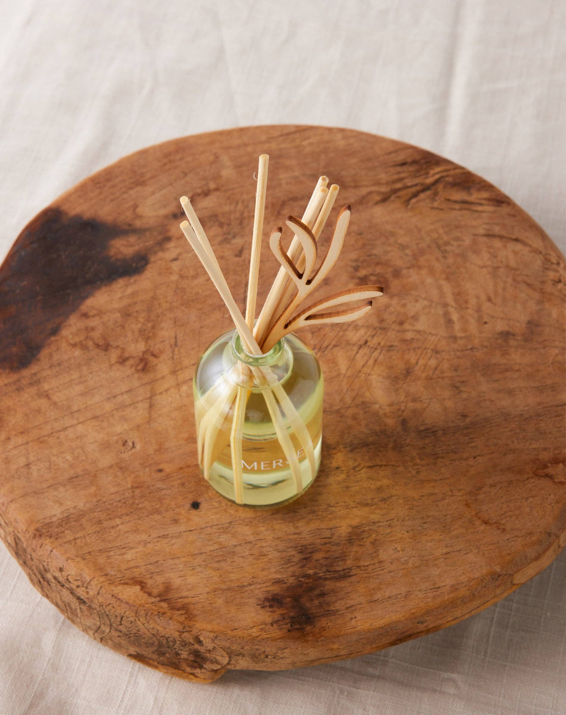 MERSEA - Wholesale Reed Diffuser - Cabana Flower Reed Diffuser2