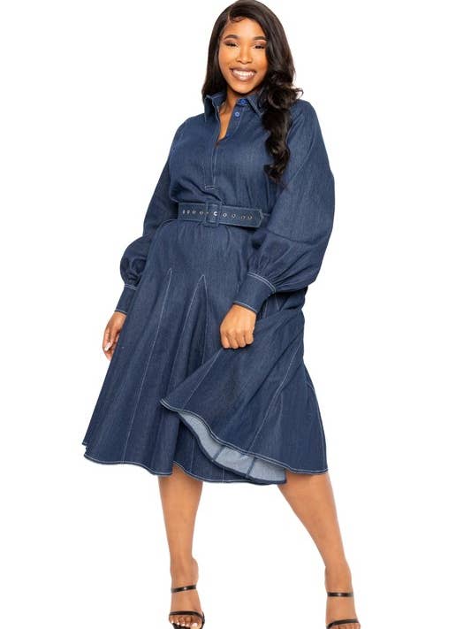 ROBE-CHEMISE EN JEAN À POINTS CONTRASTANTS AVEC CEINTURE pour la vente par J2 FASHION