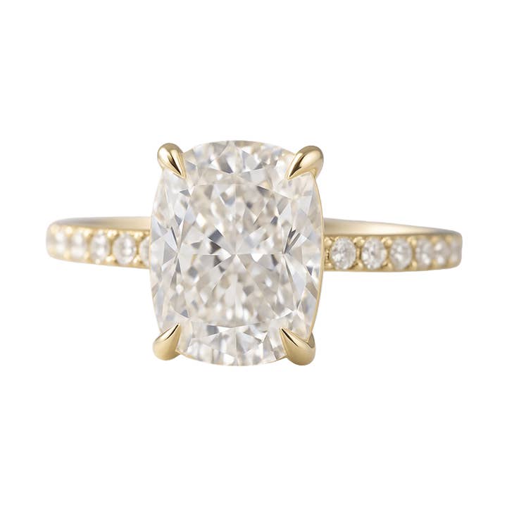 Anillo de compromiso con diamante de cojín de 3 quilates y banda pavé para venta al por mayor de Evara Jewelry