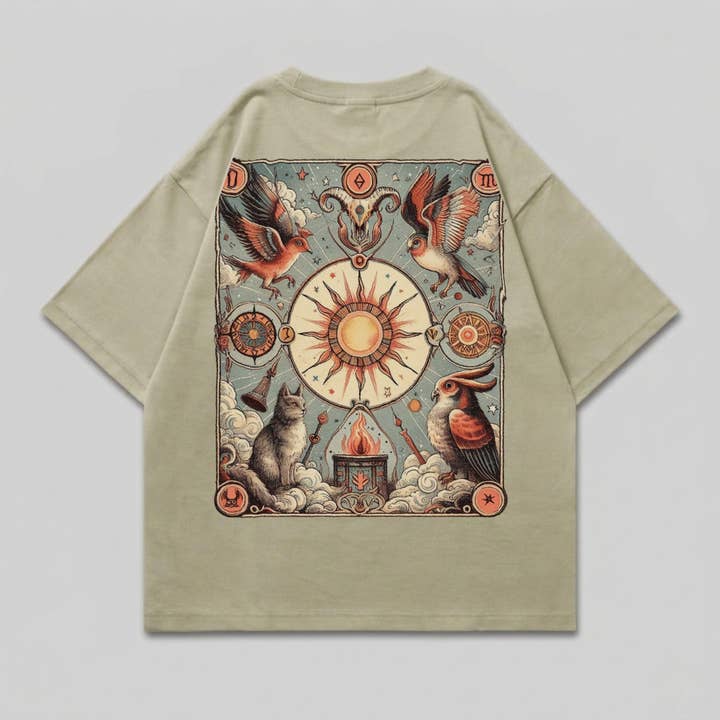 T-shirt homme coupe boxy pentacle pour la vente par Mary Cotton Couture