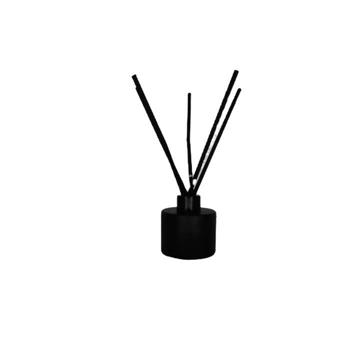 The Black Candle Company - Wholesale Reed diffuser - 4oz Luxury Reed Diffuser3