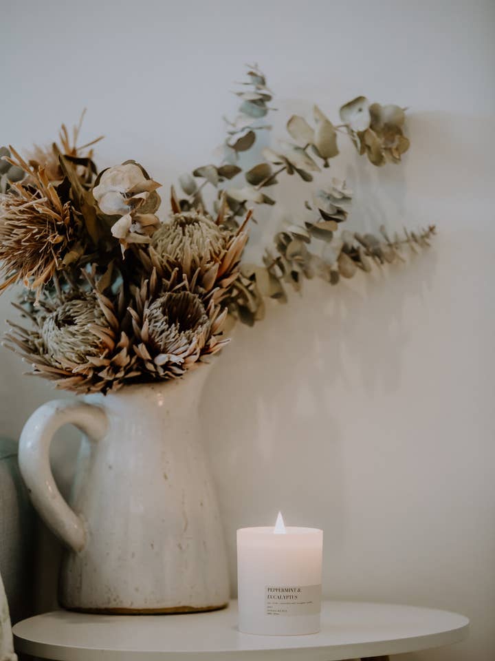Peppermint & Eucalyptus Scented Candle for wholesale by Lumiere Chandlery