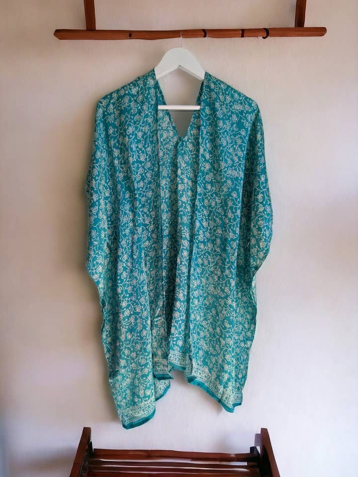 Cool Trade Winds – wholesale Kimono – Women's – Batik Printed Silk Kimono 2