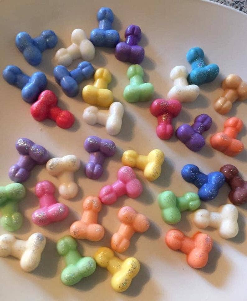 Scent with Profanity - Vente Fondants - Lot de 2 petits pénis Willy/Dick Rude Wax. Cadeau pour enterrement de jeune fille2