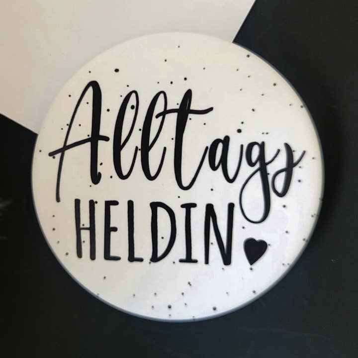 Farbrausch - Wholesale Magnet - Large magnet for pinboard or fridge "Everyday Heroine"0