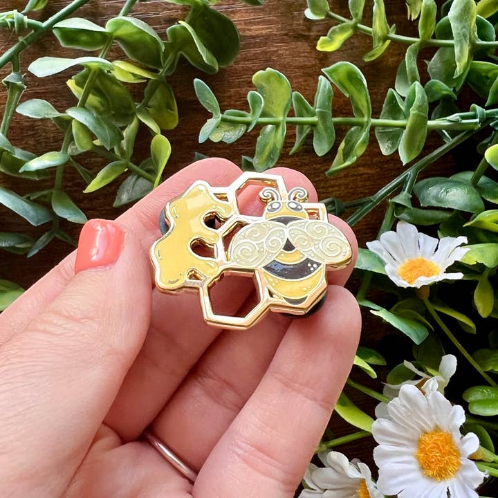 SwirliNyx – wholesale Lapel pin/button – Honey Bee Enamel Pin2