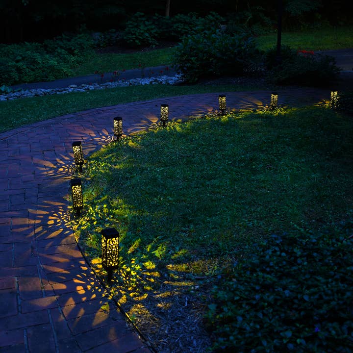 LumaBase - Wholesale Outdoor/Lawn Light - Solar Powered Garden/Tabletop Lights, Black - Set of 4