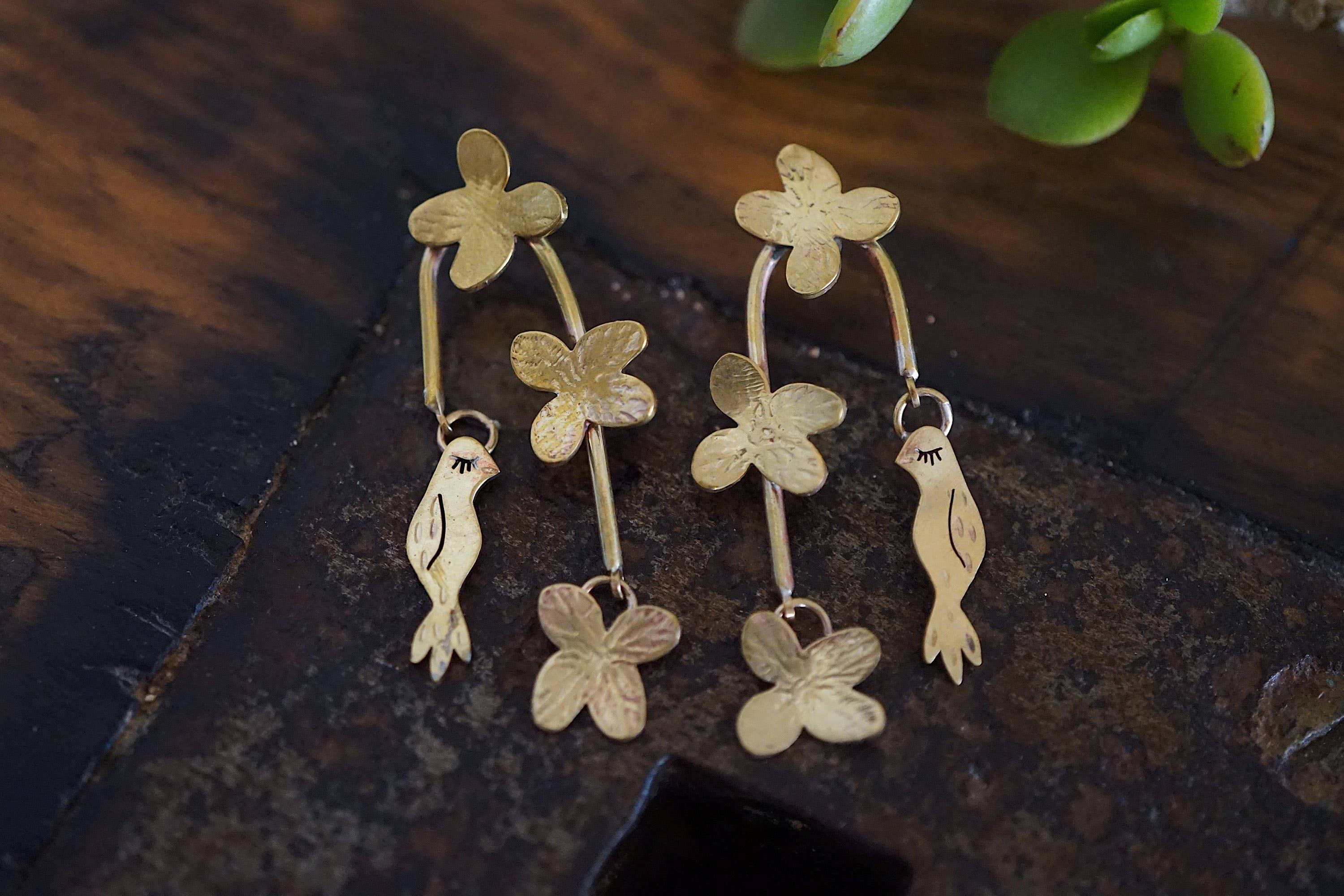 Maria rosua - Vente Boucles d'oreilles pendantes - Boucles d'oreilles hortensias et petits oiseaux2