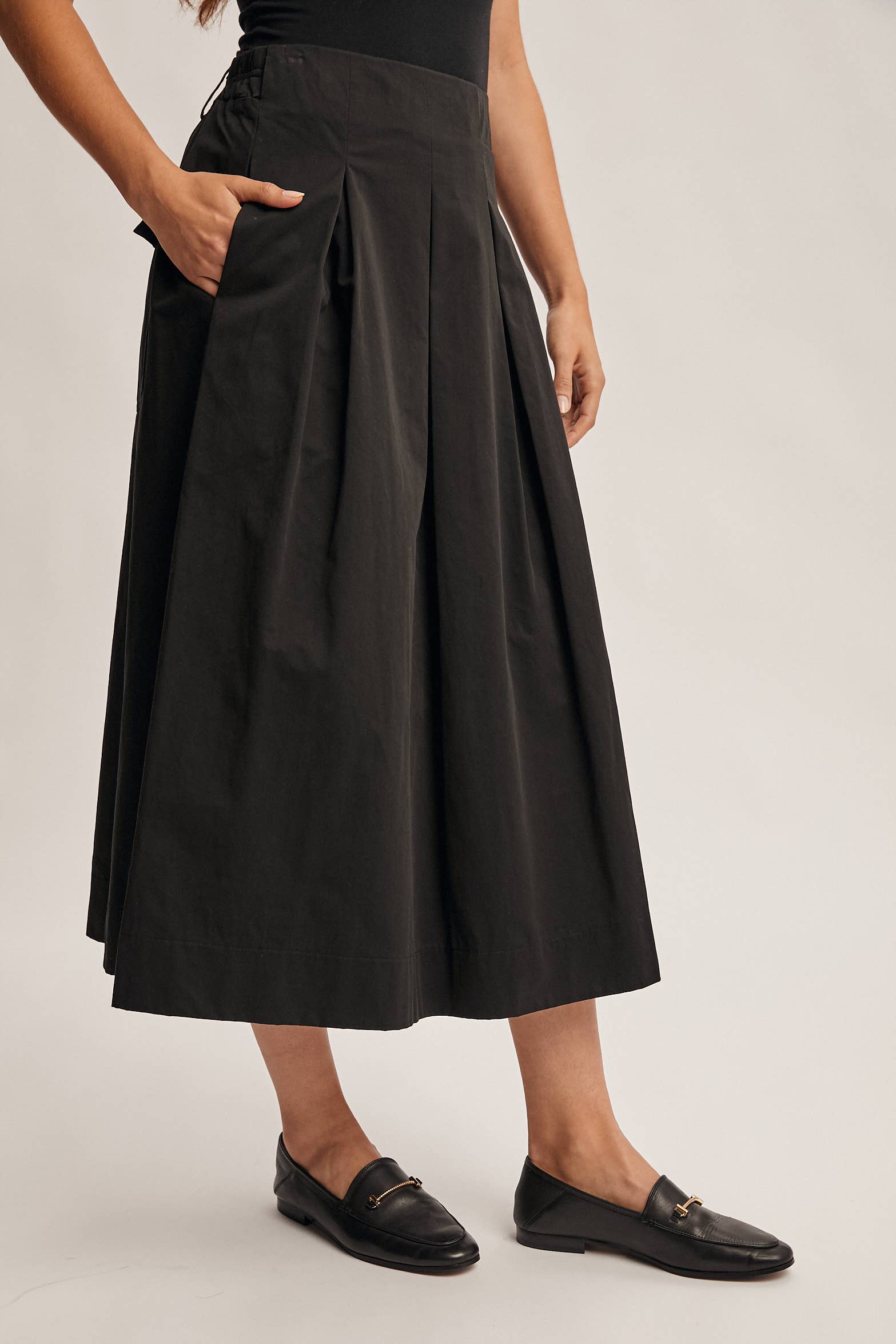 Forte – Engroshandel Nederdel - Dame – Plisseret A-line Midi Nederdel FSK00013