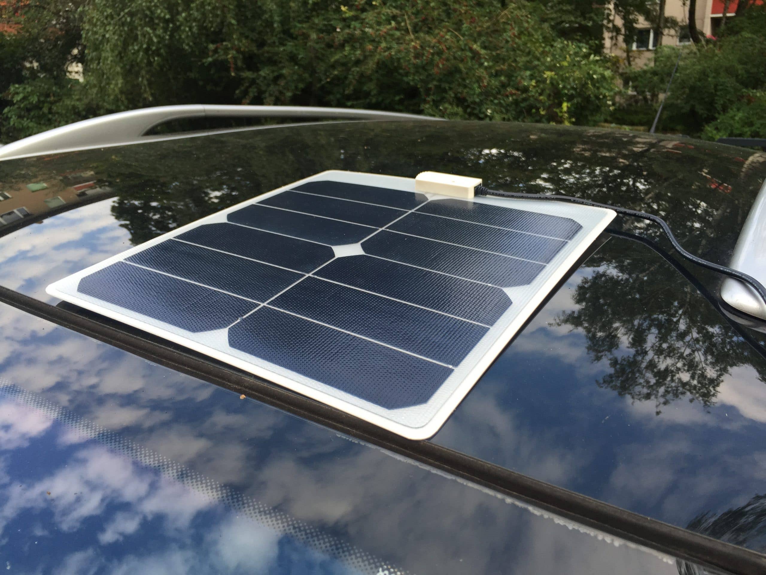 Sonnenrepublik – wholesale Portable charger – Surf14 solar panel2