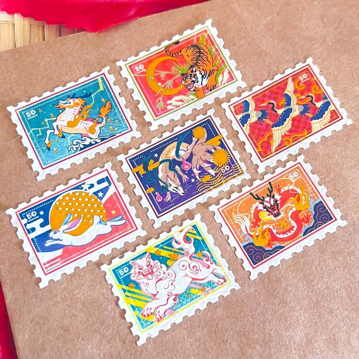 Ruban adhésif en papier peint doré avec estampille Mythical Creatures pour la vente par Pegushi