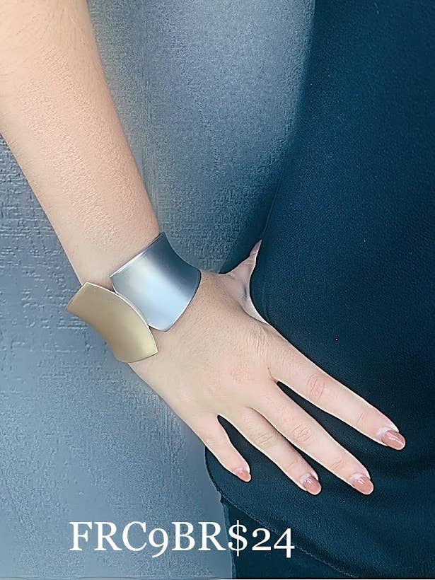 Maddison Bracelet for wholesale by Escape from Paris