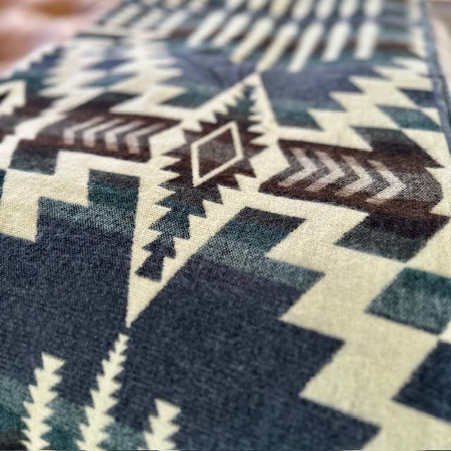 Alpaca Threadz - Wholesale Decoratiedeken - Zuidwest Alpaca Koningin/Gooi Deken – Omkeerbaar Bos3