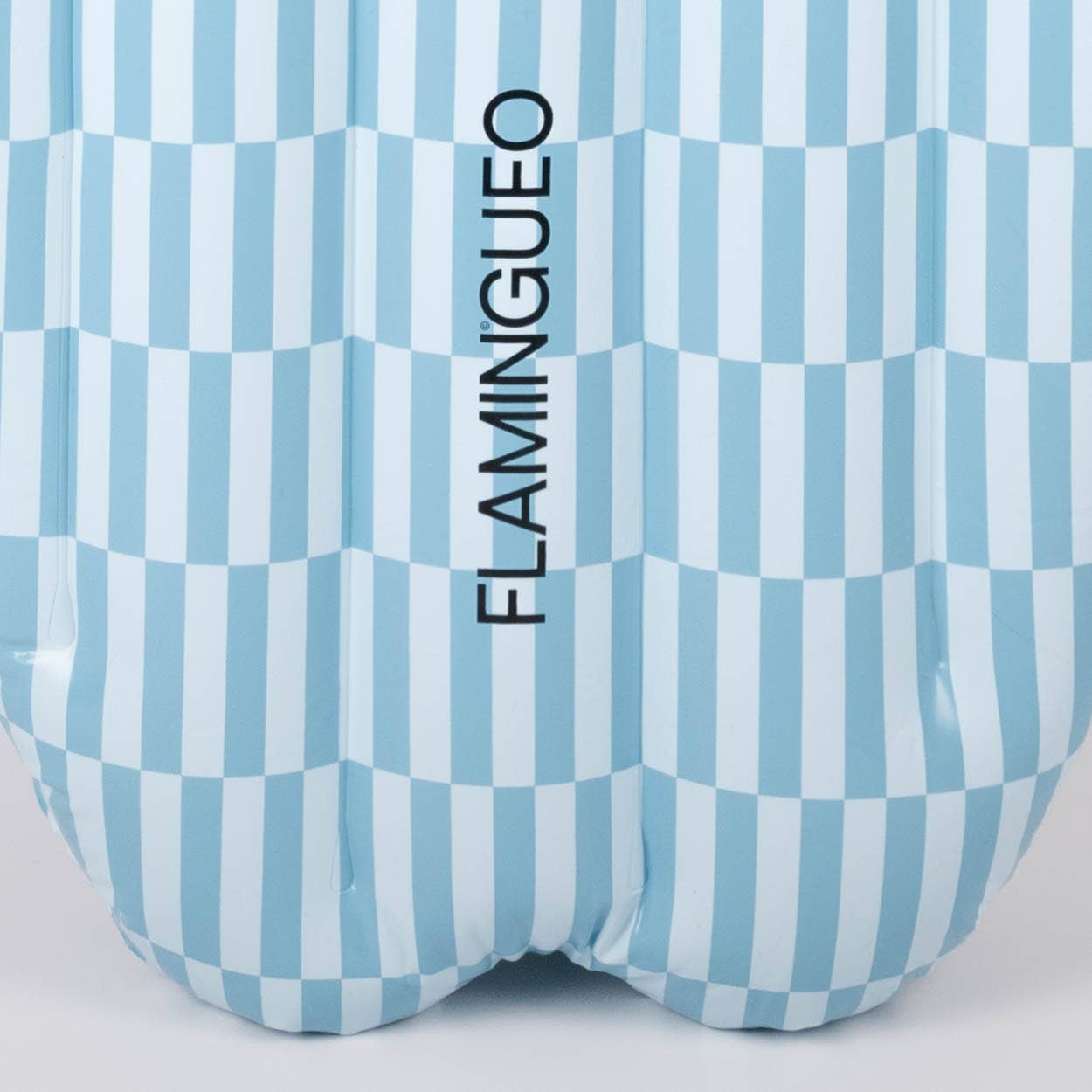 Flamingueo - Wholesale Beach Accessories - Blue floating surfboard4