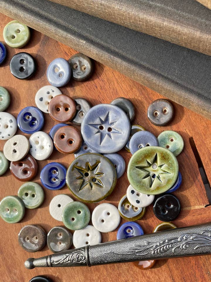 Bouton Étoile Géant 30mm pour la vente par Silver Beast Studio